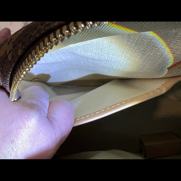 *100% Authentic* Louis Vuitton Trouville Toiletry Bag - Picture 10 of 12